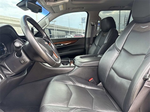 Used 2016 Cadillac Escalade Luxury image 7