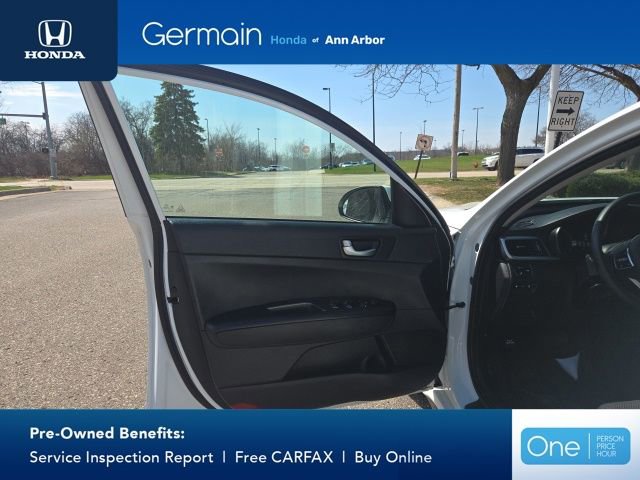 Used 2019 Kia Optima S w/ S Panoramic Sunroof Package image 18