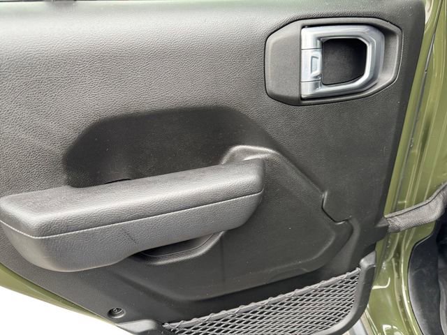 Certified 2022 Jeep Gladiator Willys image 16