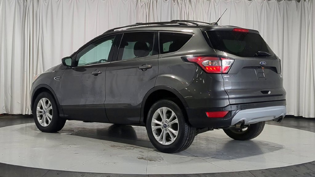 Used 2017 Ford Escape SE w/ Equipment Group 201A FWD image 8