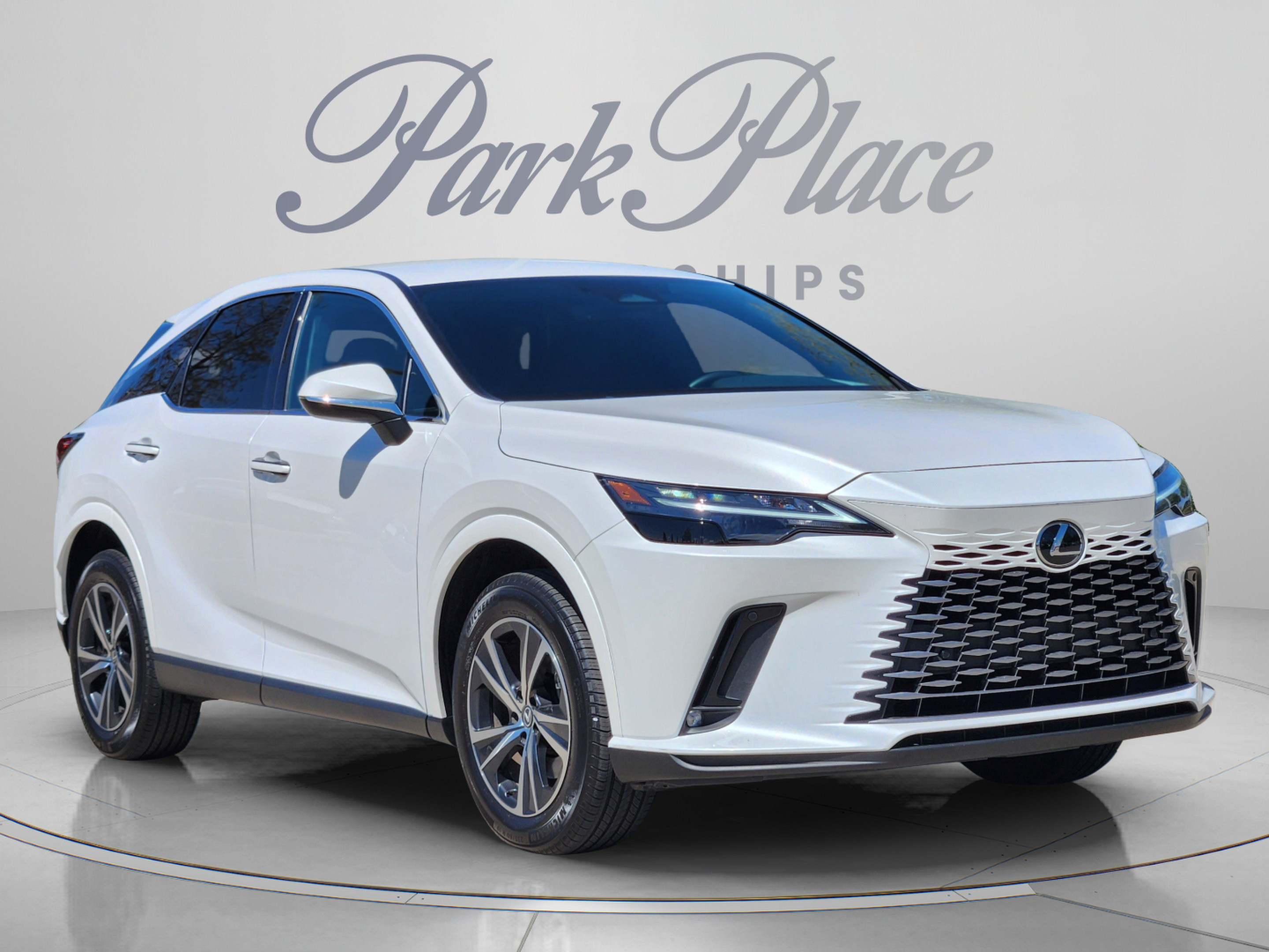 Used 2025 Lexus RX 350 FWD w/ Technology Package image 6