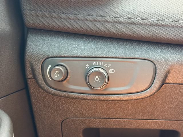 Used 2025 Chevrolet TrailBlazer LT FWD image 27