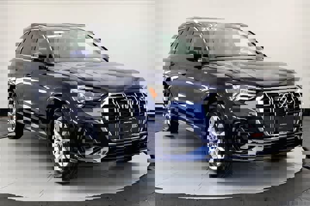 Certified 2025 Audi Q3 2.0T Premium Plus w/ Premium Plus Package