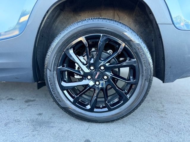 Used 2024 GMC Terrain SLE w/ Driver Convenience Package AWD/4WD image 28