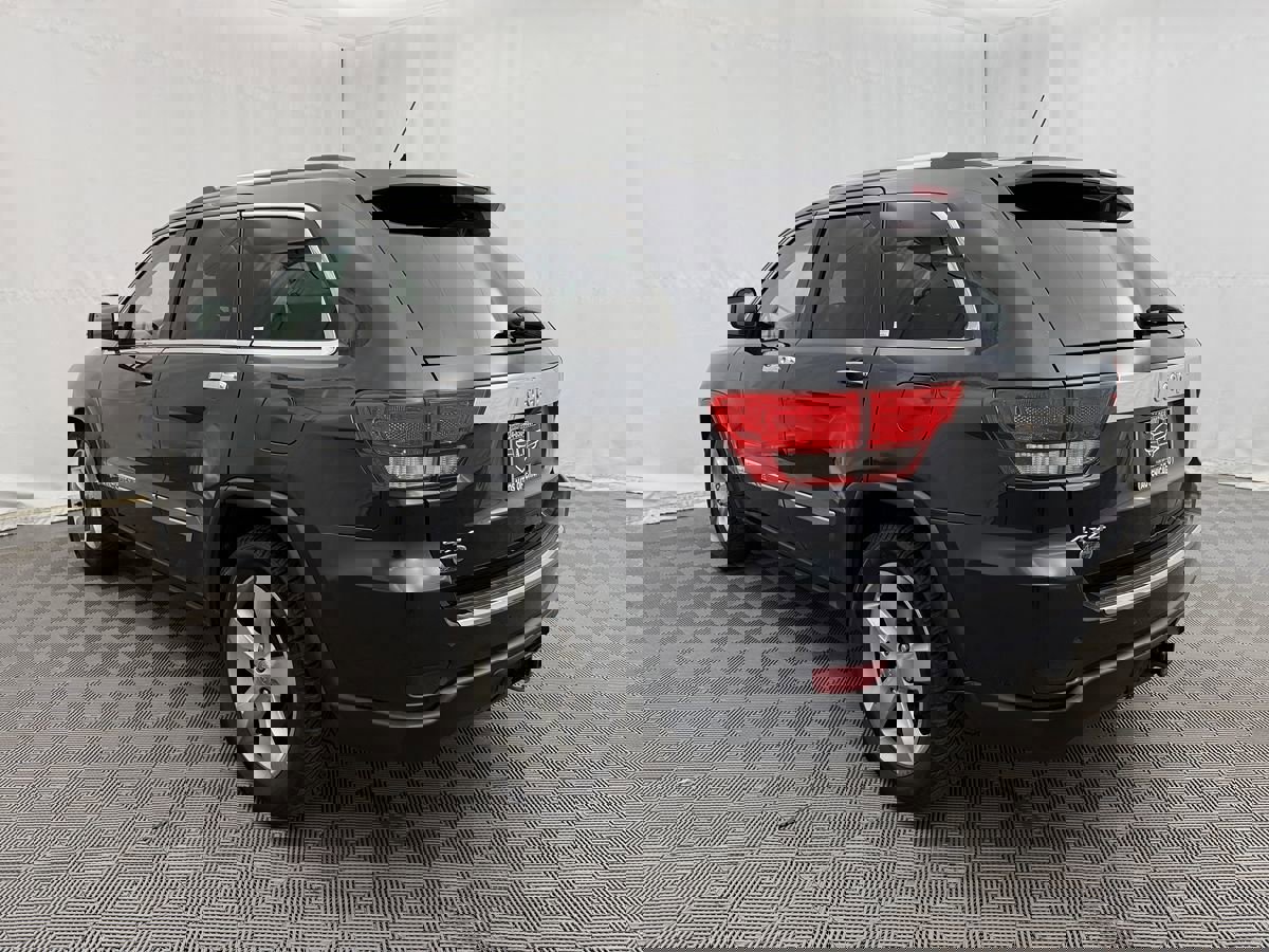 Used 2013 Jeep Grand Cherokee Overland w/ Advance Technology Group image 7