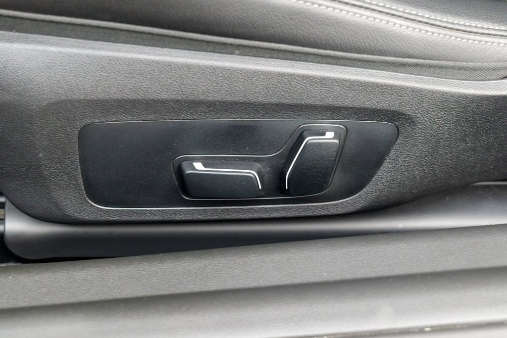 Used 2025 BMW M240i xDrive Coupe w/ Premium Package AWD/4WD image 25