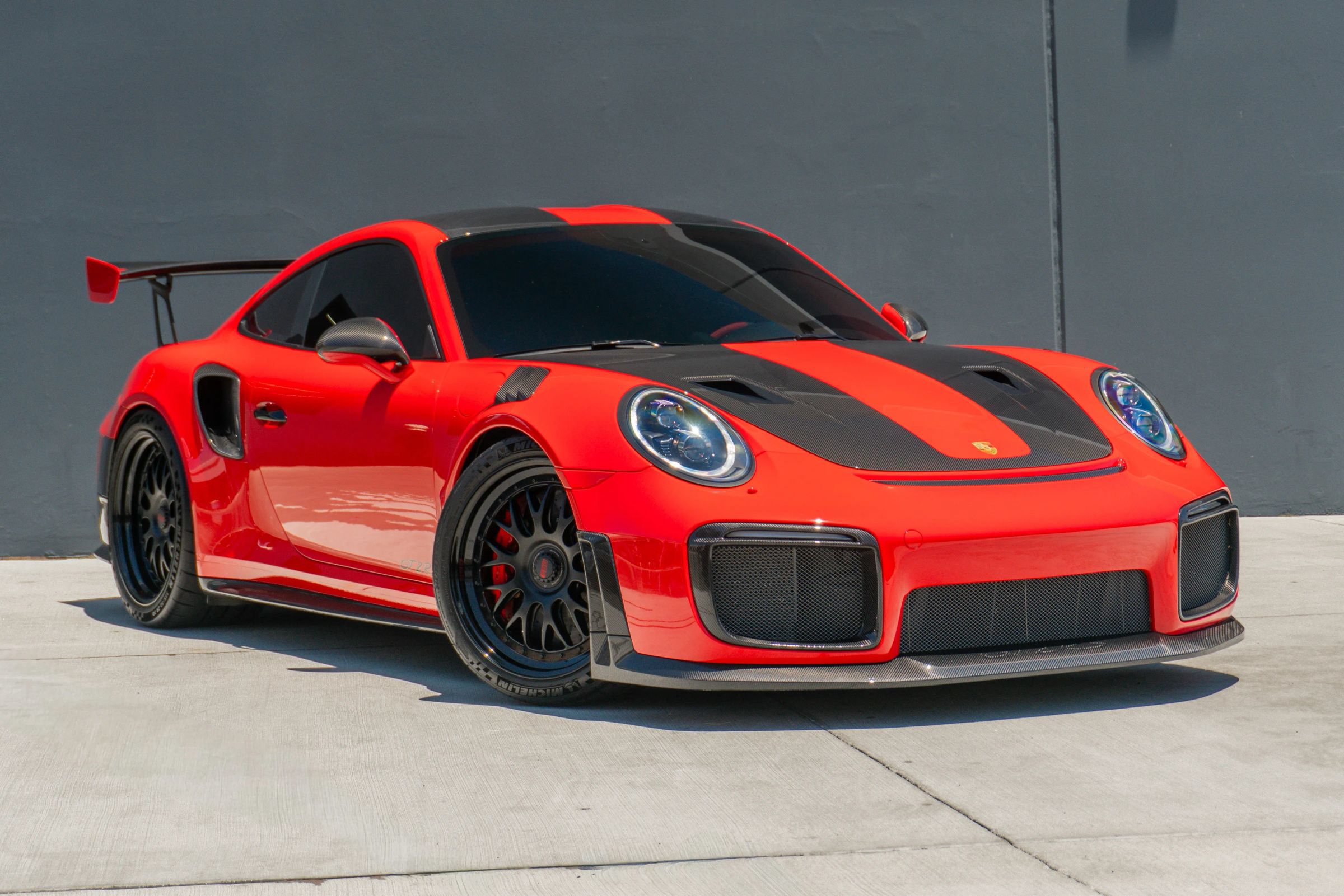 Used 2018 Porsche 911 GT2 RS RWD image 5