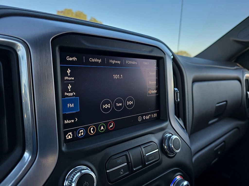 Used 2020 GMC Sierra 1500 SLT RWD image 18