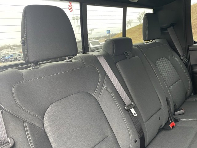 New 2026 RAM 1500 4x4 Crew Cab image 31