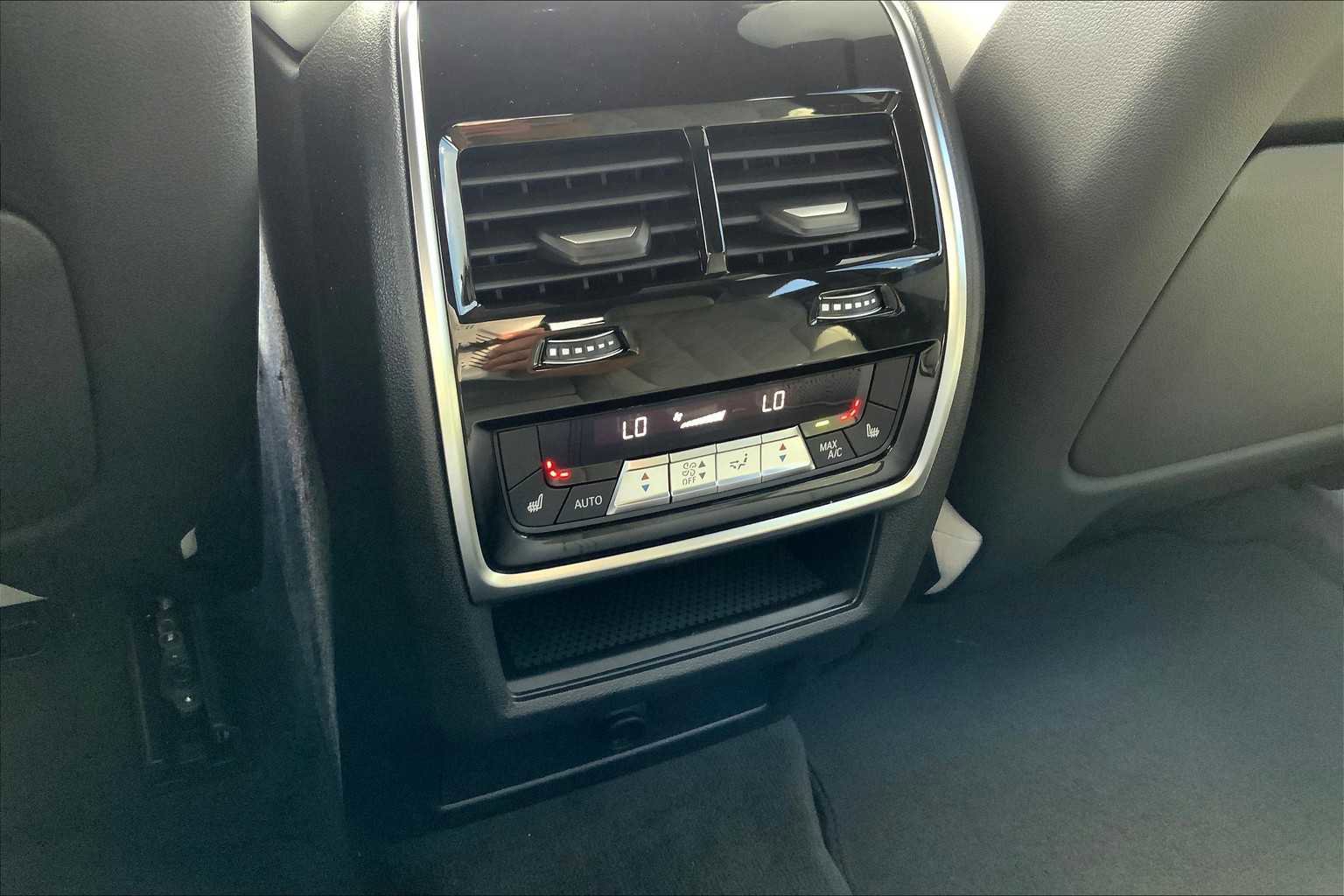 Certified 2026 BMW X6 xDrive40i w/ Climate Comfort Package image 13