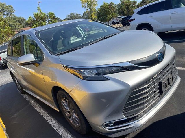 Used 2024 Toyota Sienna XLE