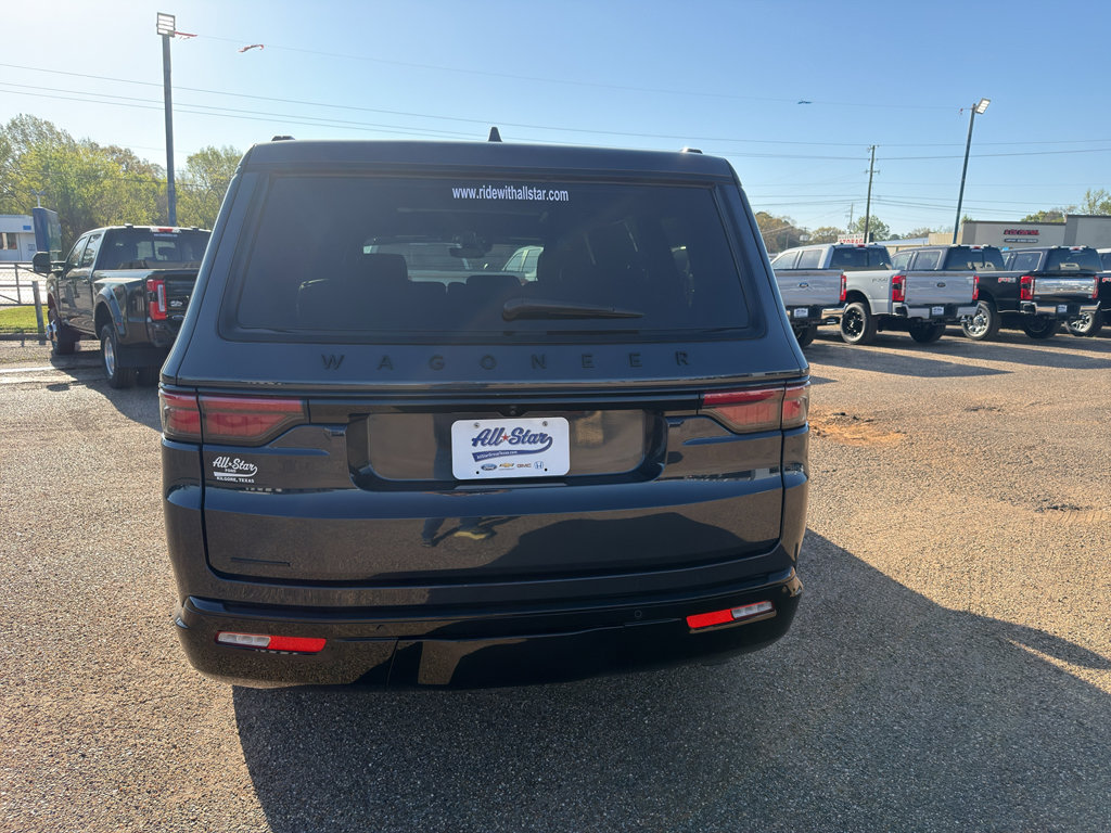 Used 2023 Jeep Wagoneer Series II image 4