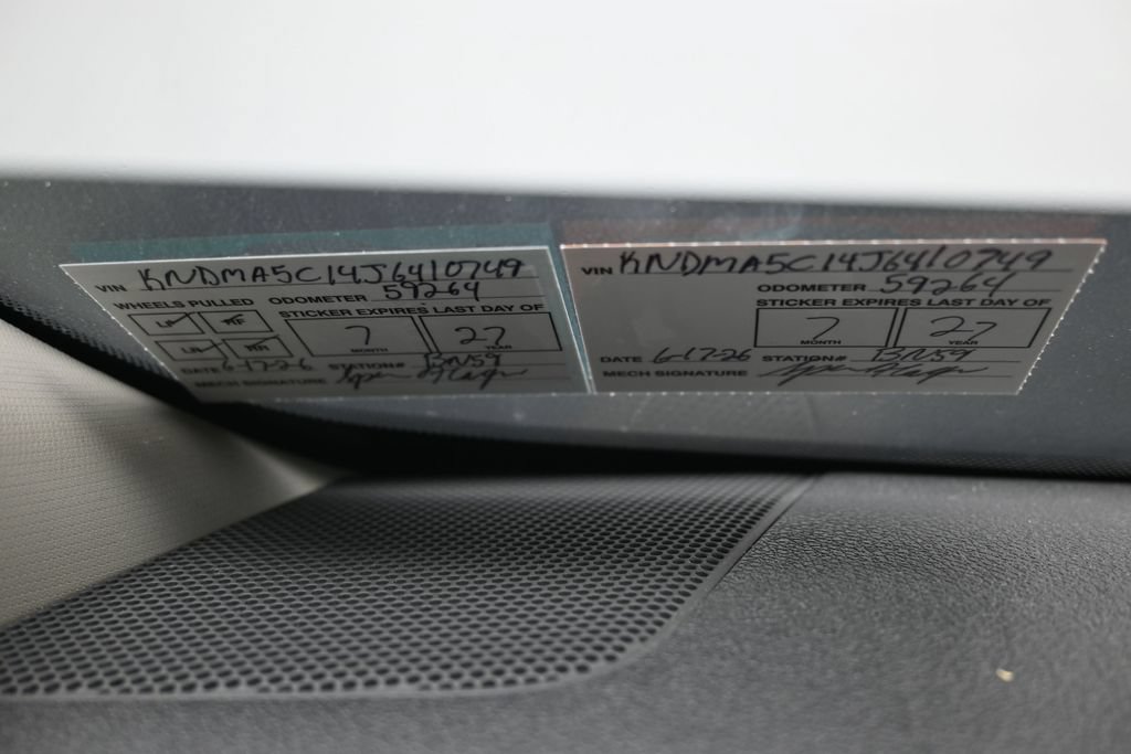 Used 2018 Kia Sedona L FWD image 10