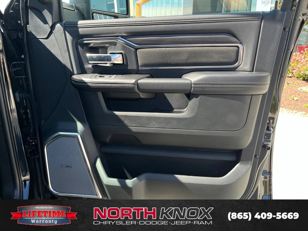 New 2026 RAM 2500 Laramie AWD/4WD image 28