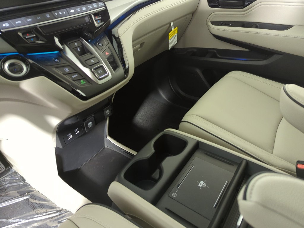 New 2026 Honda Odyssey Touring image 21