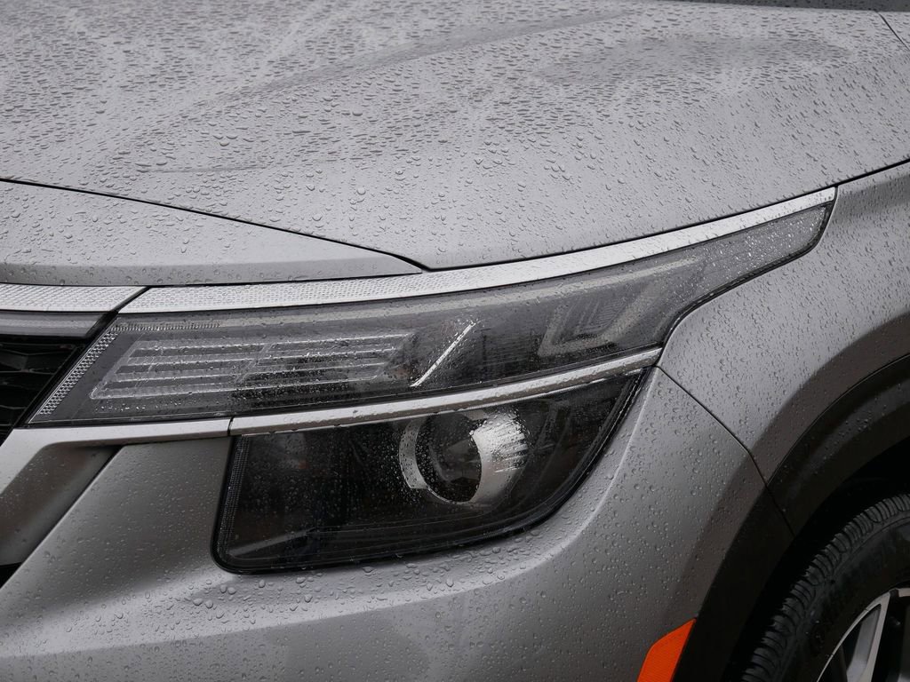 Used 2021 Kia Seltos EX image 22