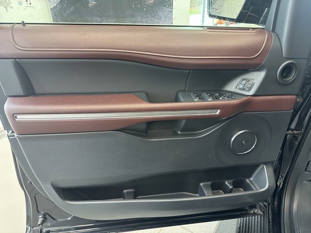 Used 2024 Ford Expedition Max Limited image 26