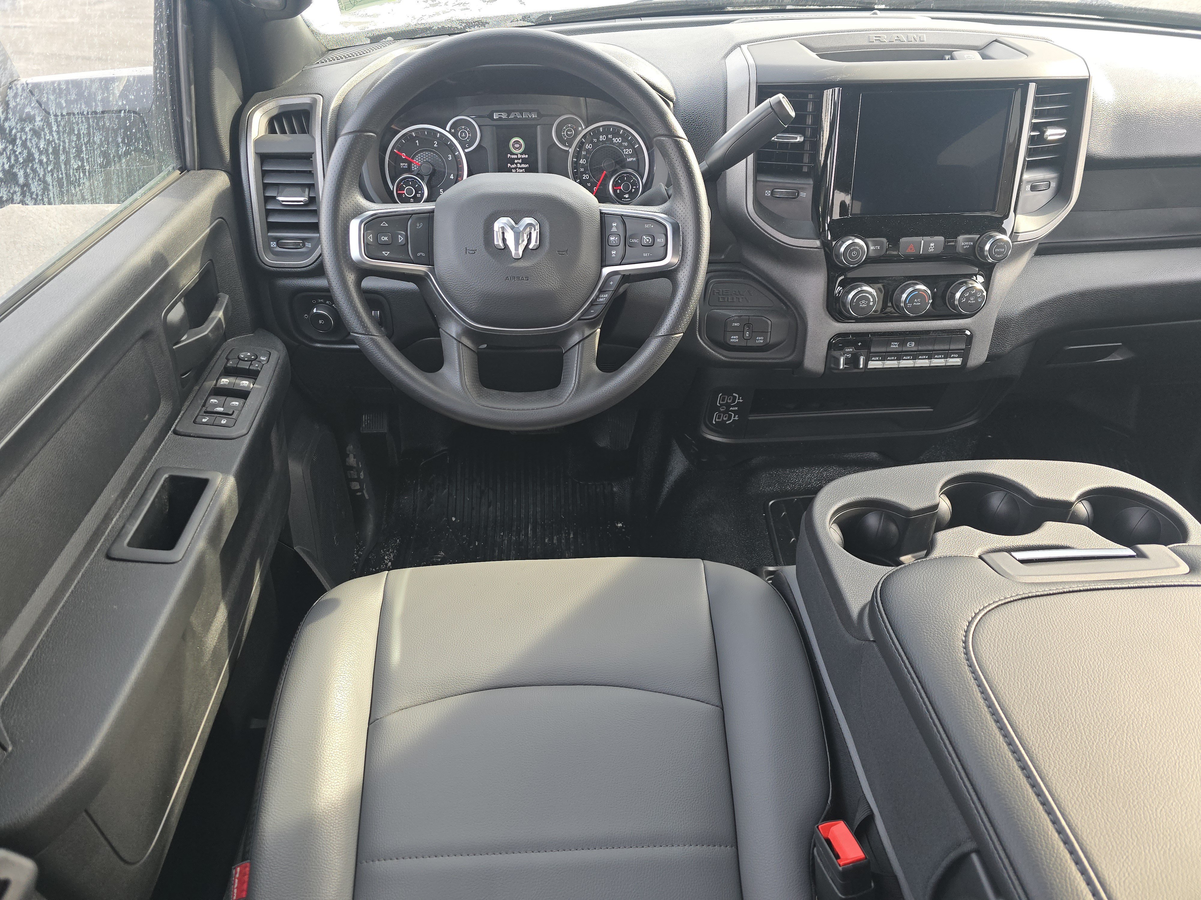 New 2026 RAM 5500 Tradesman w/ Chrome Appearance Group AWD/4WD image 25