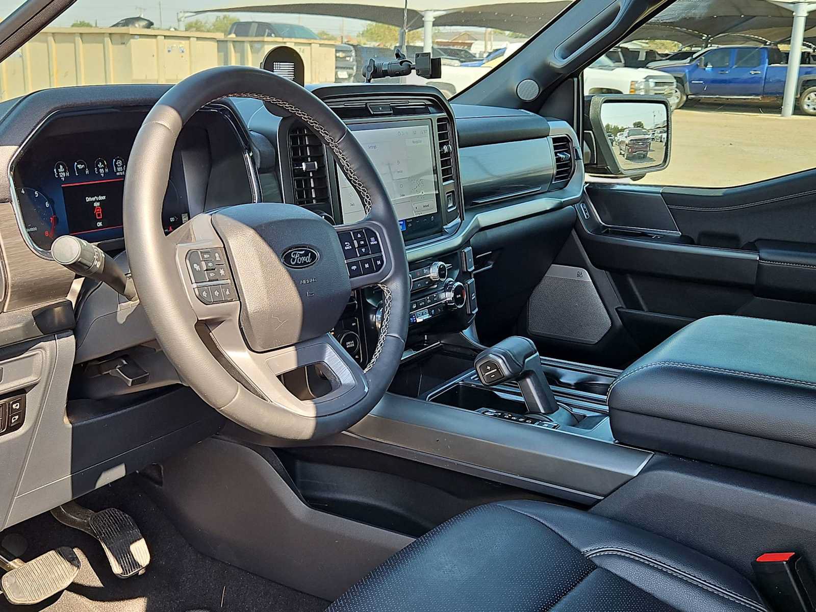 Used 2025 Ford F150 Lariat AWD/4WD image 10