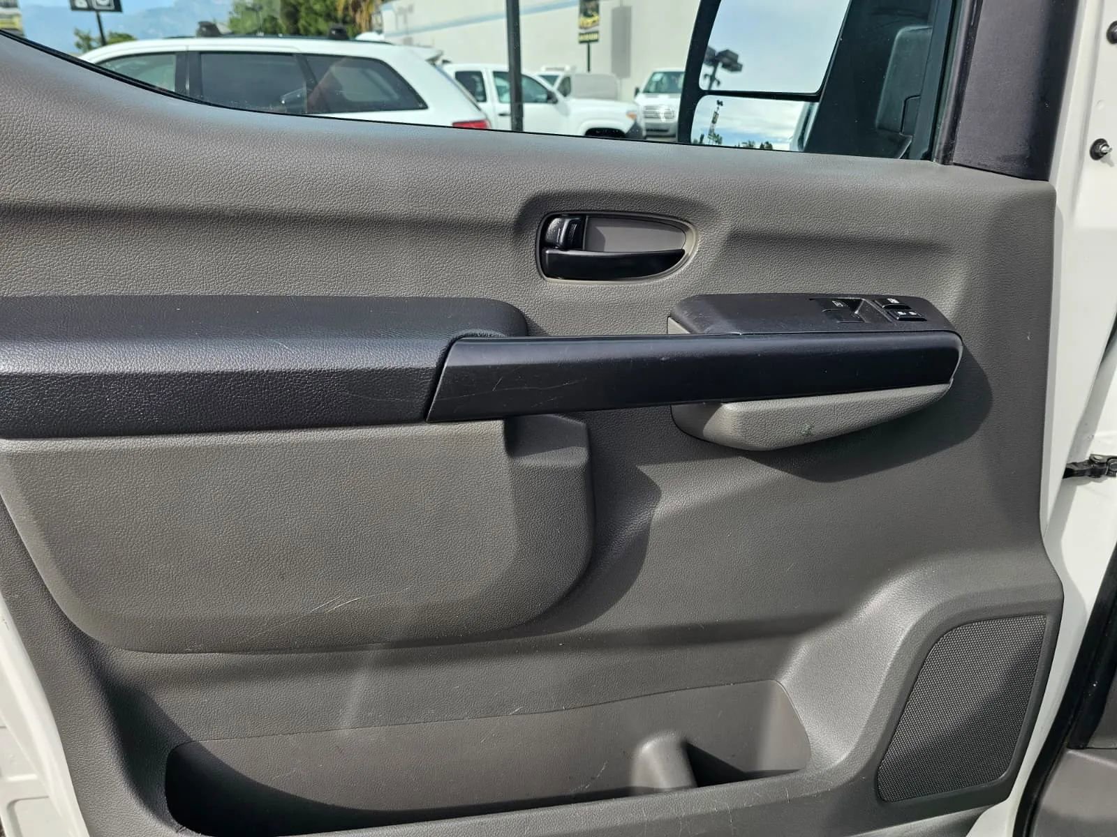 Used 2020 Nissan NV 1500 S RWD image 9