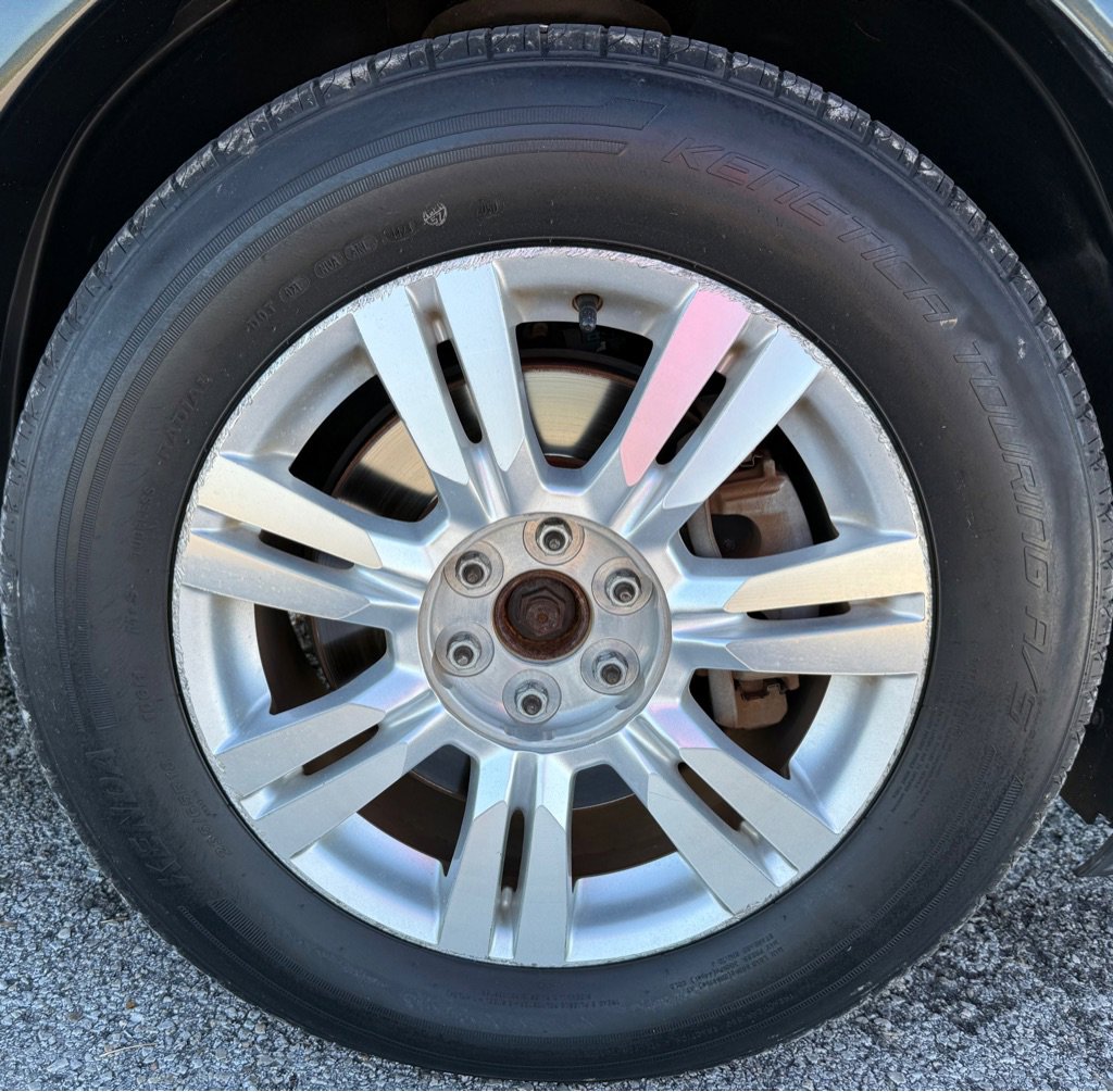 Used 2013 Cadillac SRX Luxury w/ Driver Awareness Package image 23