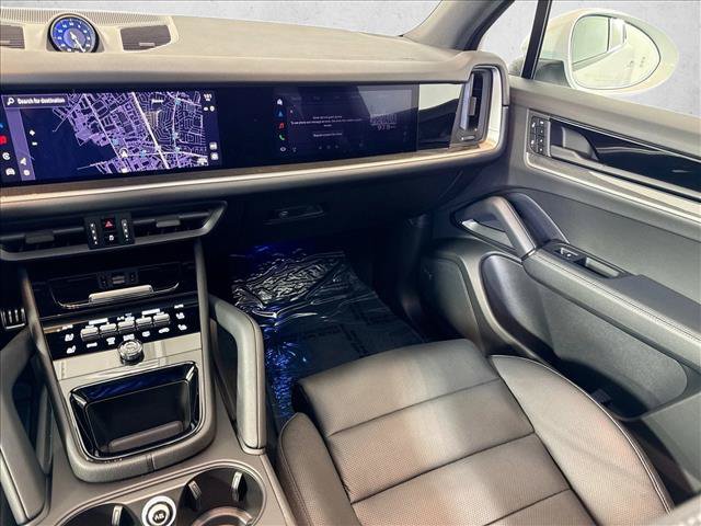 New 2025 Porsche Cayenne S AWD/4WD image 22