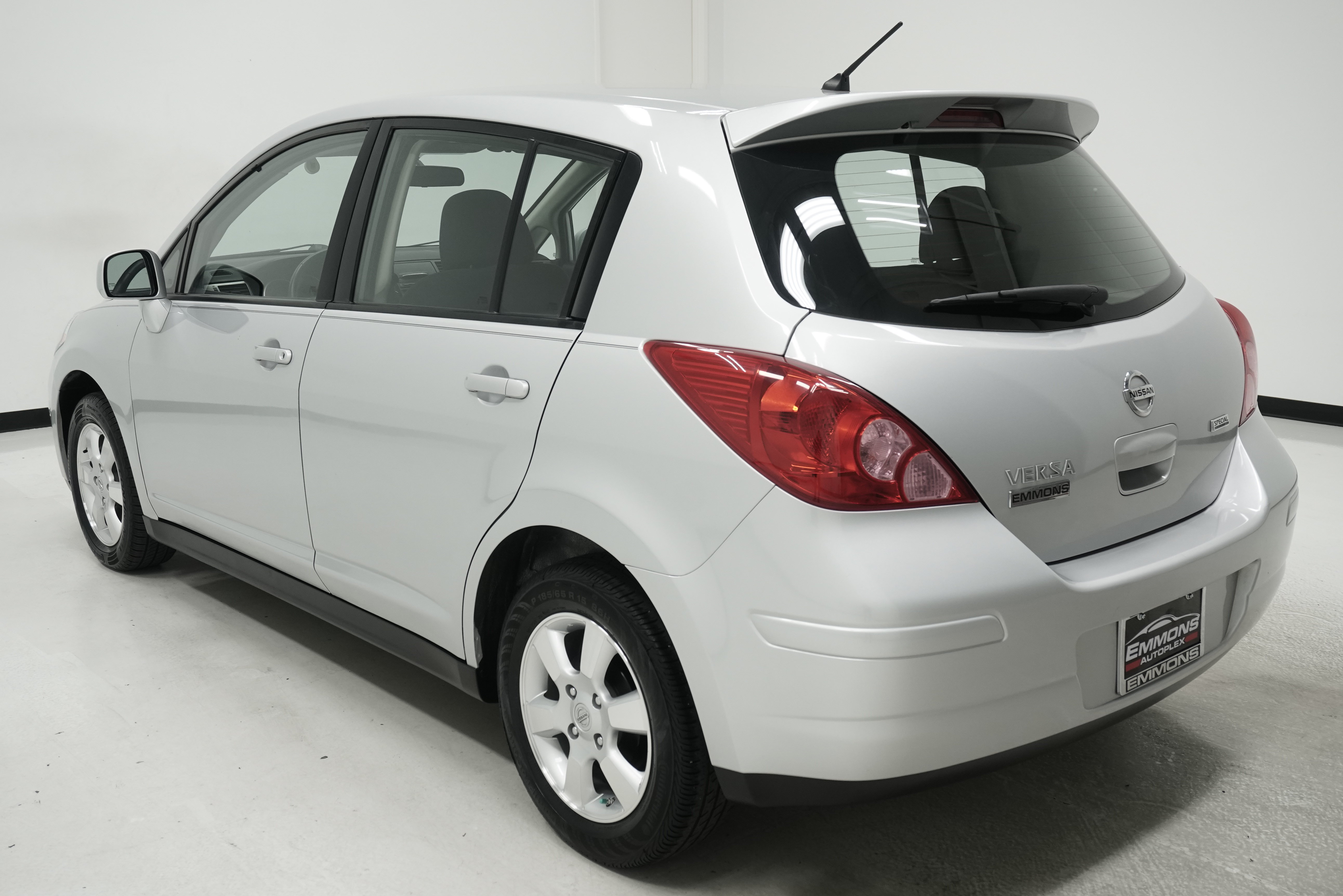 Used 2012 Nissan Versa 1.8 S w/ Special Edition Pkg FWD image 6