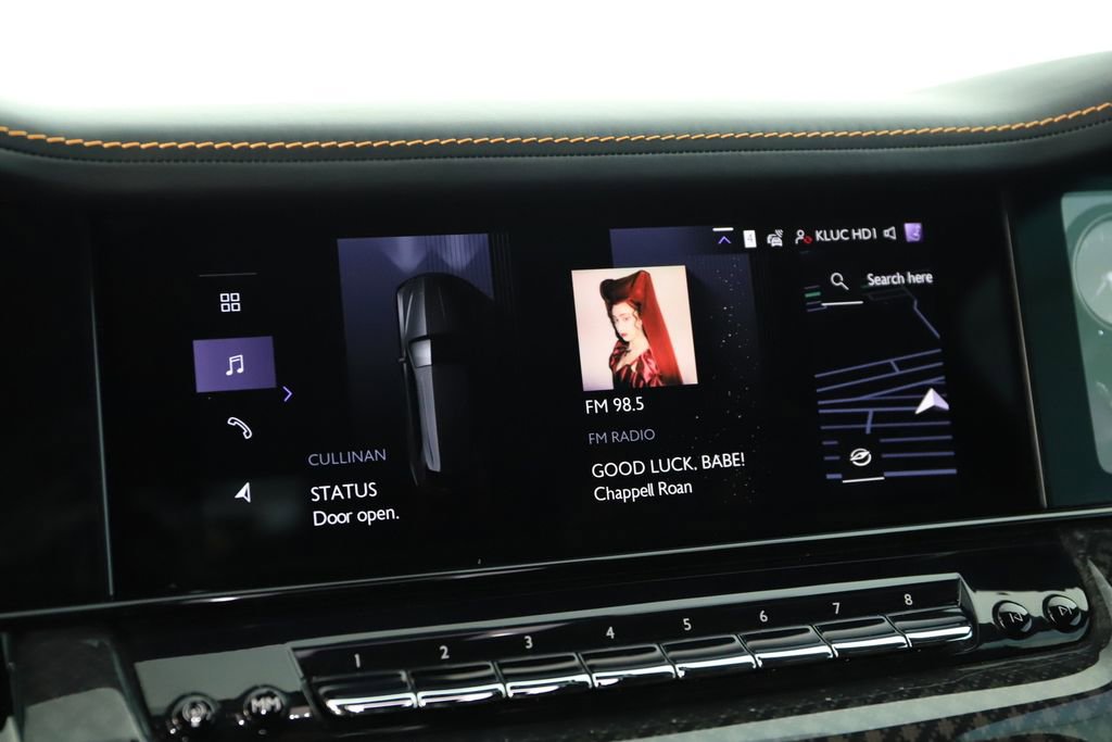 Used 2025 Rolls-Royce Cullinan Black Badge image 26