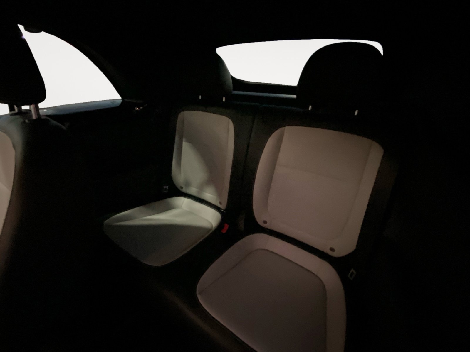 Used 2019 Volkswagen Beetle 2.0T S image 24