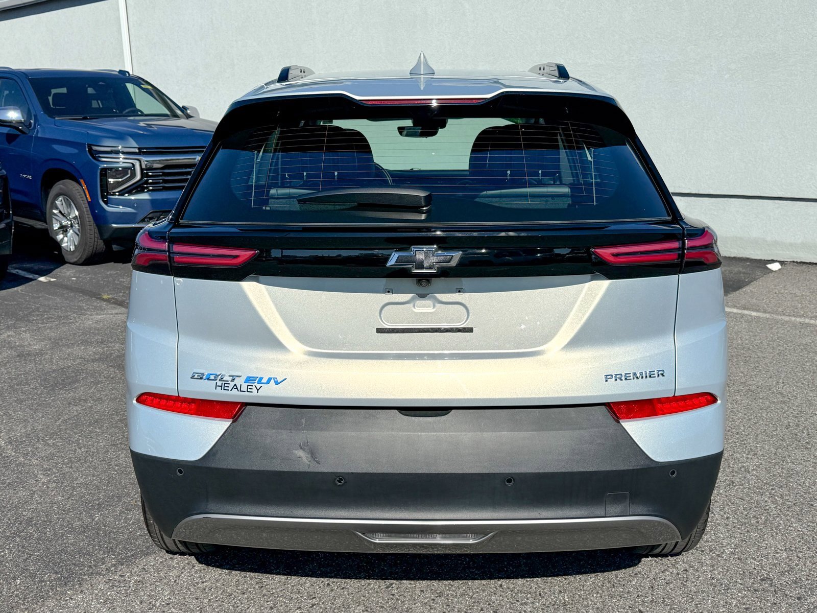 Used 2022 Chevrolet Bolt EUV Premier w/ Launch Edition image 10