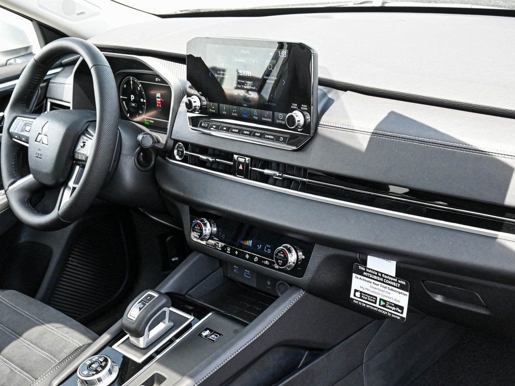 New 2024 Mitsubishi Outlander SE image 42