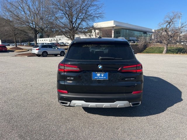Used 2022 BMW X5 xDrive40i w/ Parking Assistance Package image 4
