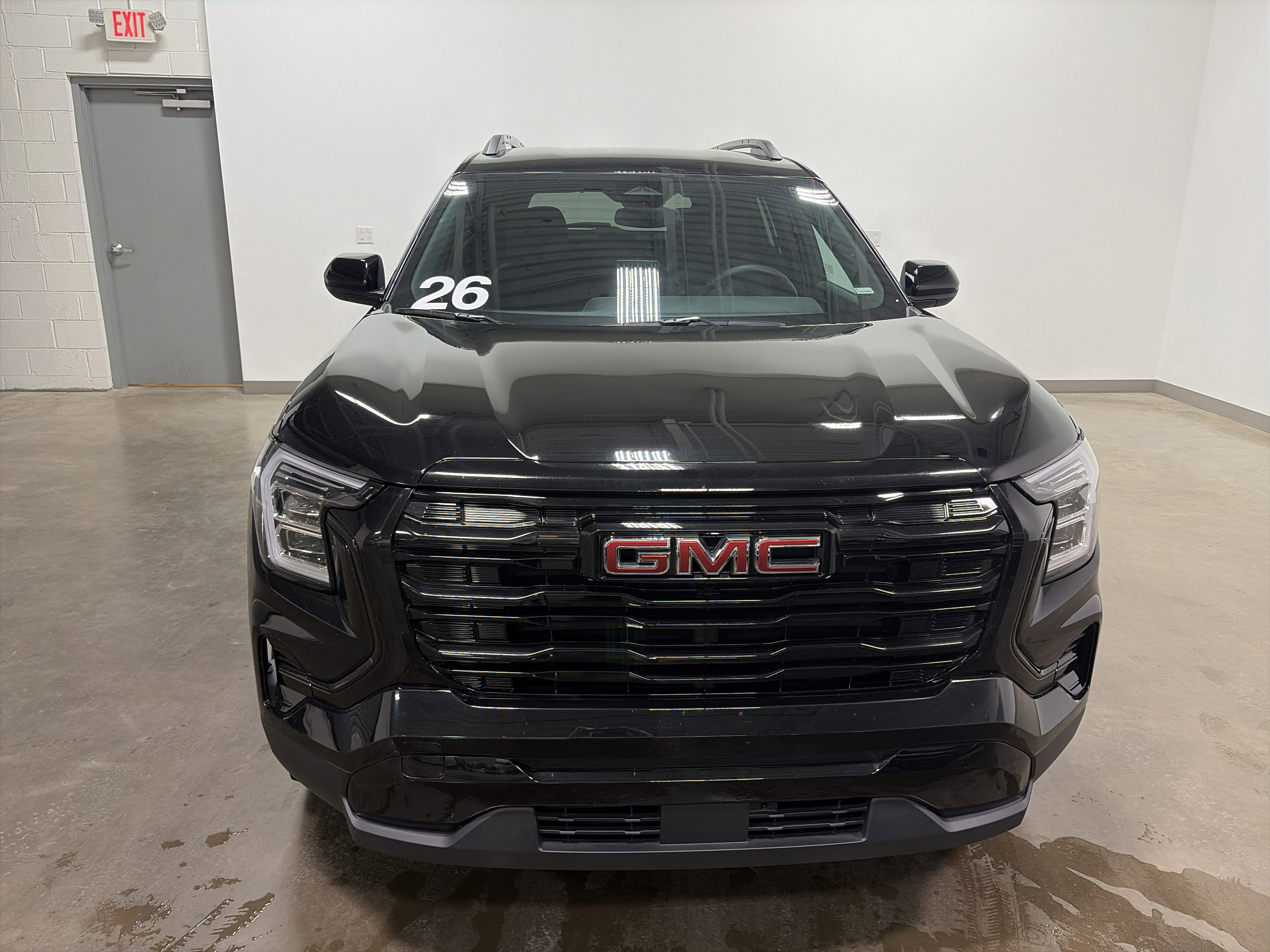 Used 2026 GMC Terrain Elevation w/ Elevation Premium Package image 8