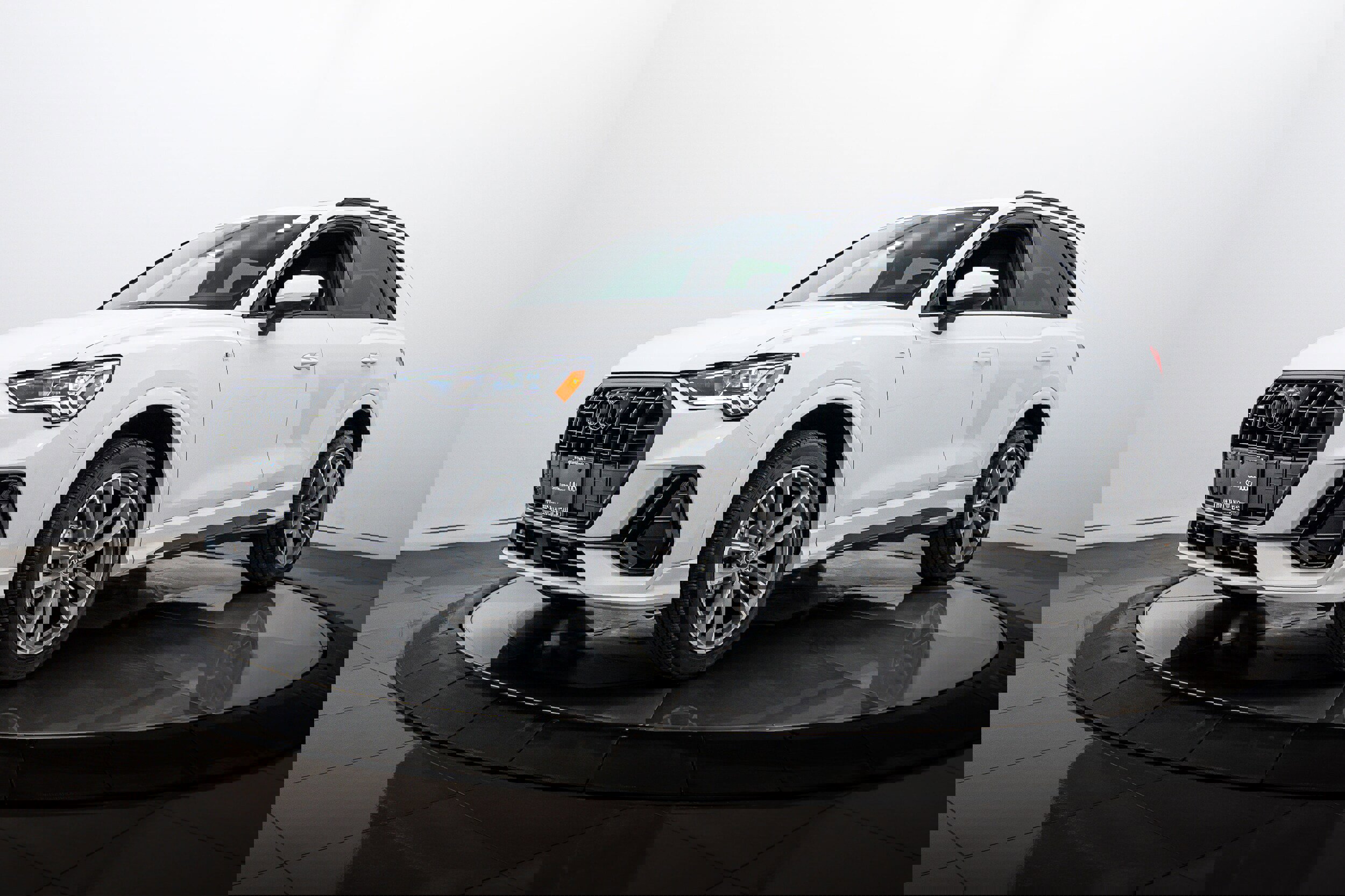 Used 2025 Audi Q3 2.0T Premium w/ Convenience Package image 6