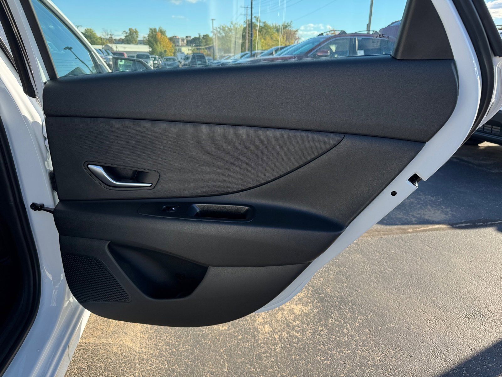 New 2025 Hyundai Elantra SE image 25