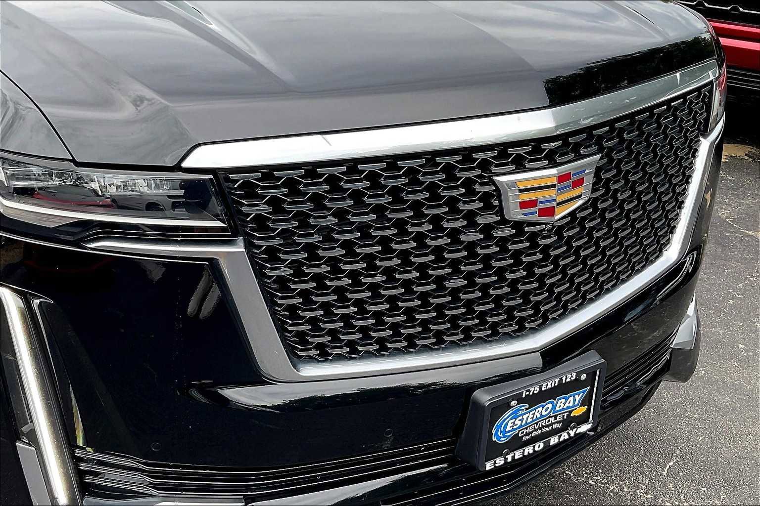 Used 2021 Cadillac Escalade Premium Luxury w/ Driver Assist Tech Package image 29