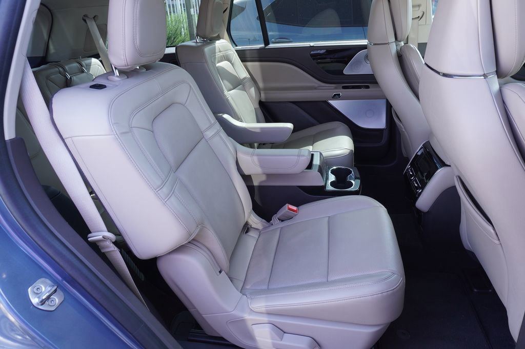Used 2021 Lincoln Aviator Reserve w/ Equipment Group 202A AWD/4WD image 7