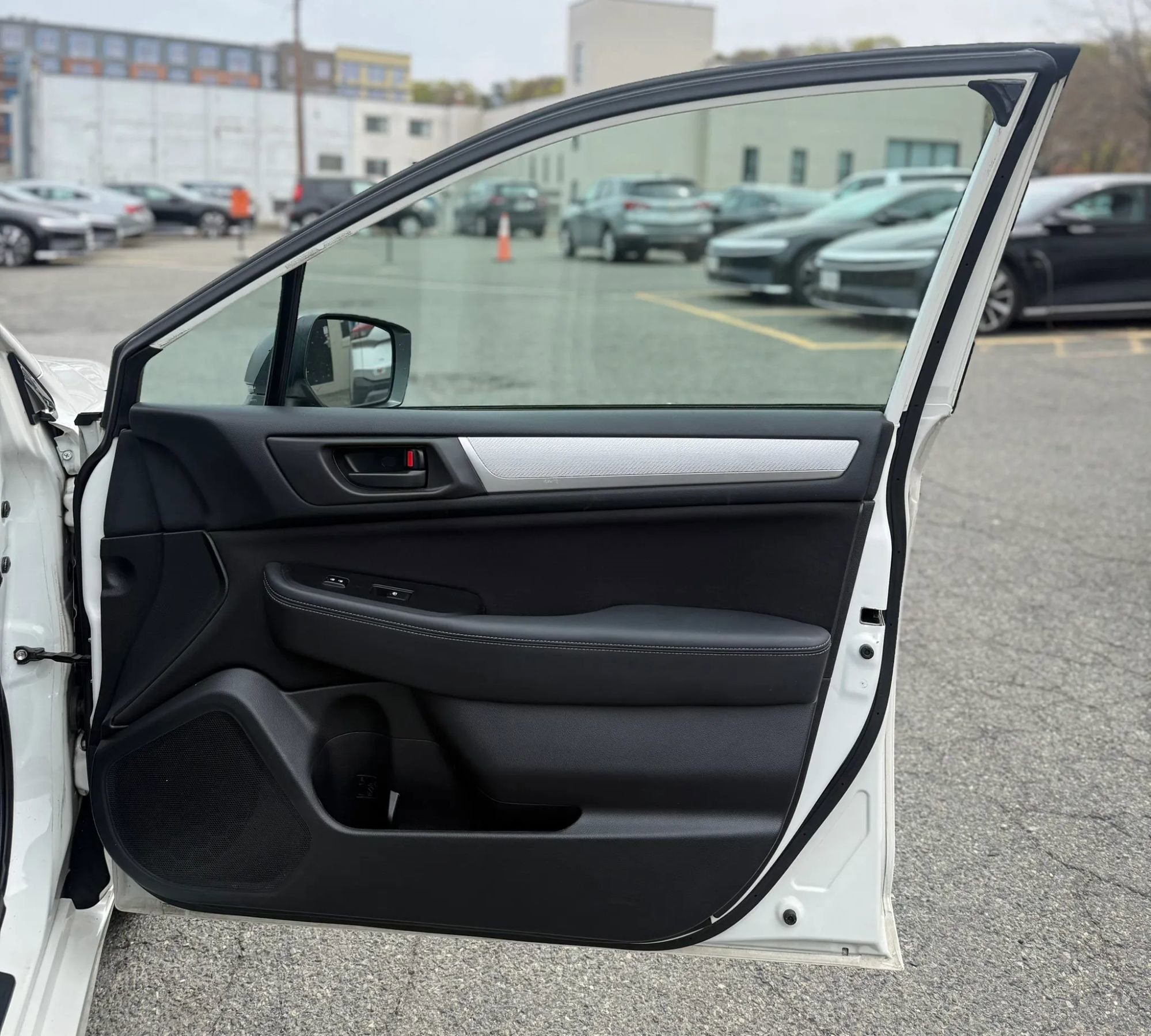 Used 2015 Subaru Legacy 2.5i AWD/4WD image 24