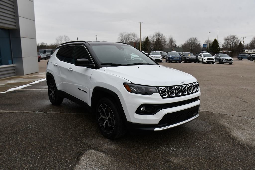 Used 2024 Jeep Compass Limited image 9