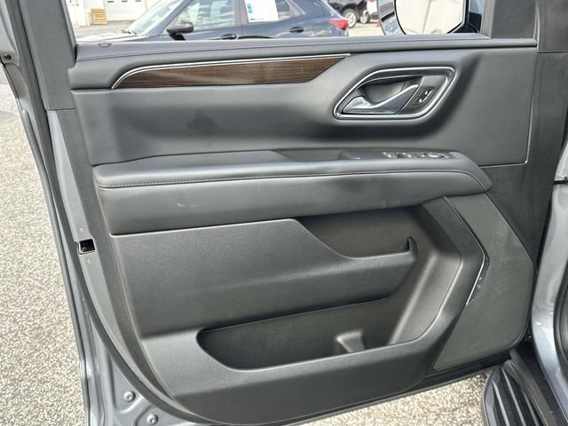 Used 2022 GMC Yukon XL SLE w/ Gmc Pro Safety Plus Package RWD image 15