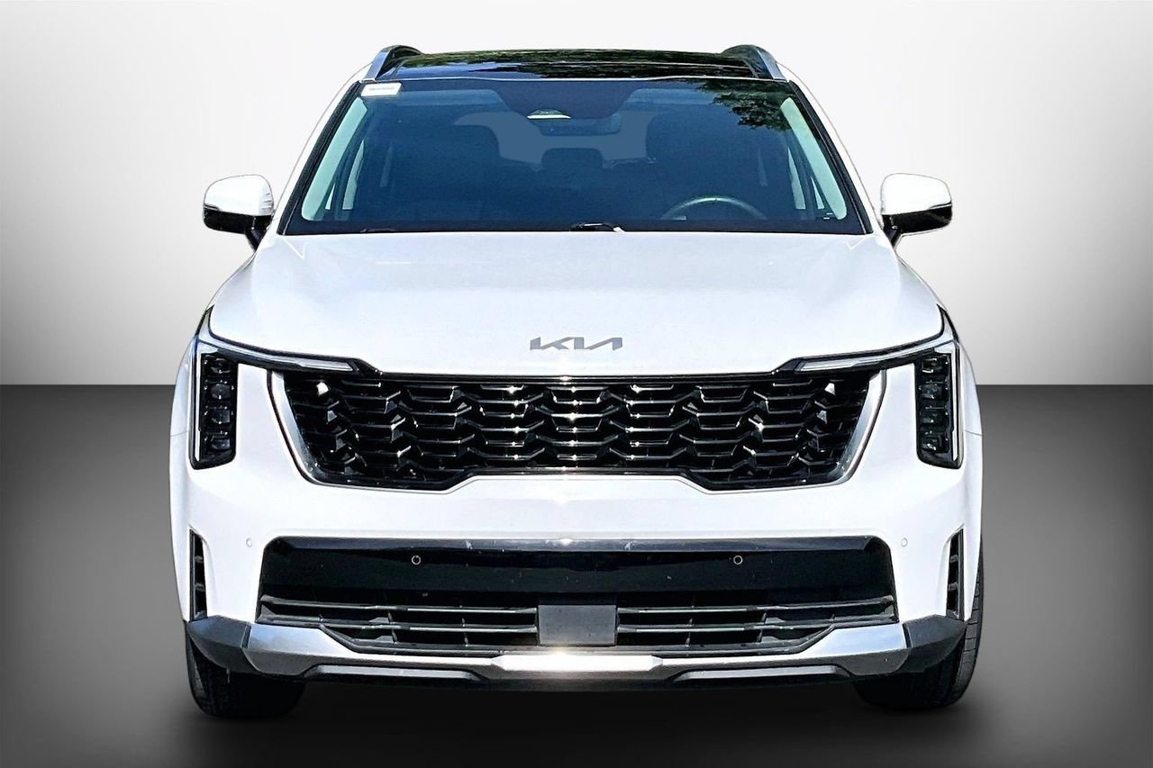Used 2025 Kia Sorento S w/ Panoramic Sunroof Package FWD image 3