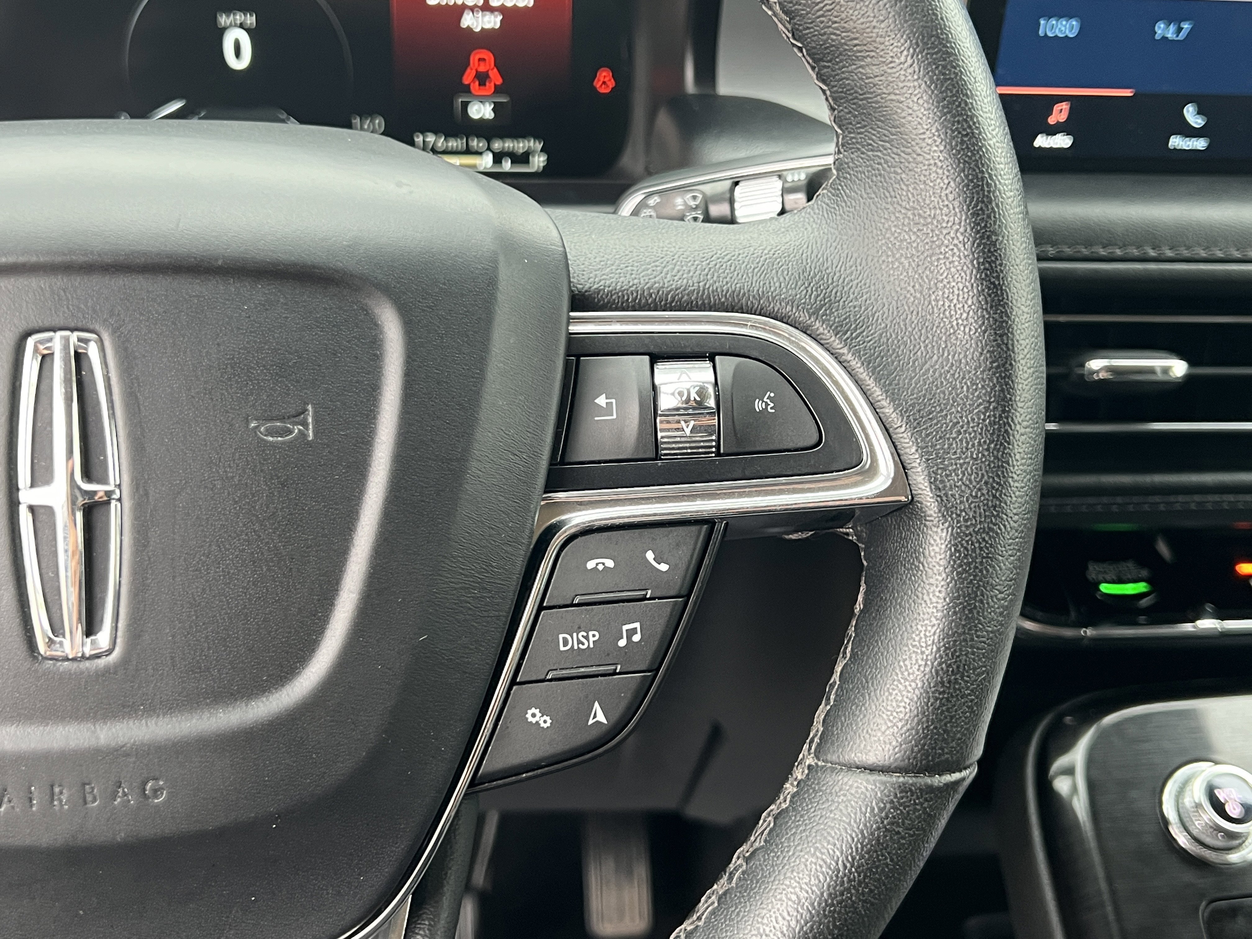 Used 2022 Lincoln Nautilus AWD image 12