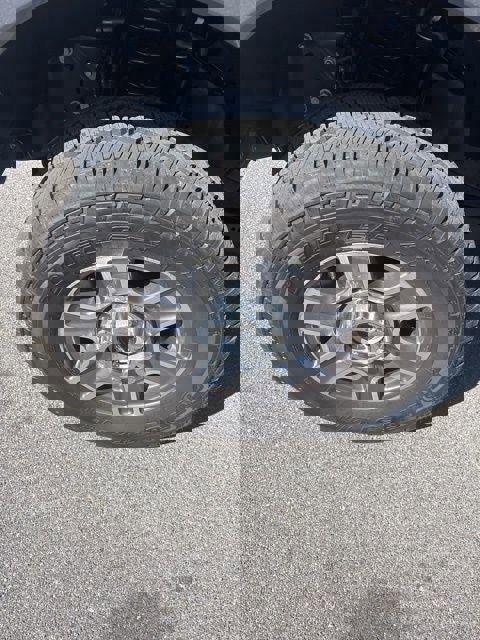 Used 2024 Ford F350 Lariat w/ FX4 Off-Road Package image 42