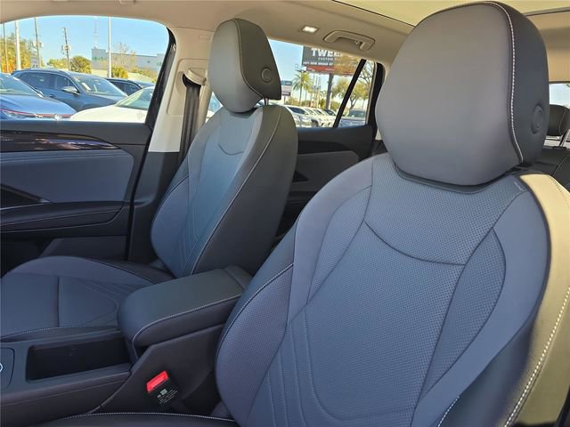 New 2026 Volkswagen Tiguan SE image 12