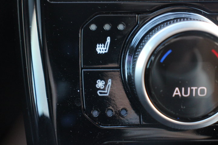 Certified 2025 Toyota Highlander Platinum AWD/4WD image 31