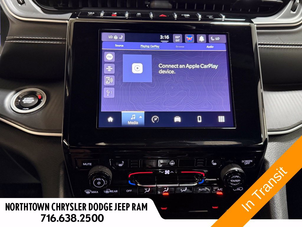 Used 2023 Jeep Grand Cherokee Altitude AWD/4WD image 11