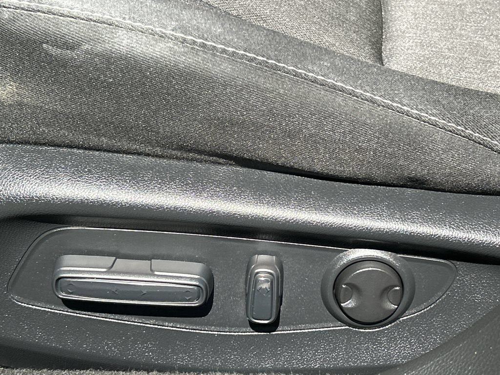 Used 2024 Honda Accord EX image 11
