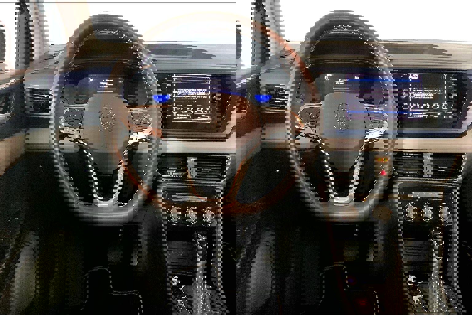 Used 2023 Volkswagen Taos SE image 5