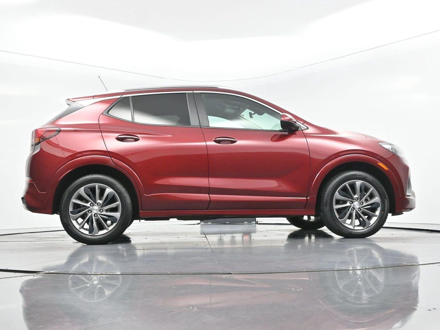 Used 2022 Buick Encore GX Select w/ Sport Touring Package AWD/4WD image 46