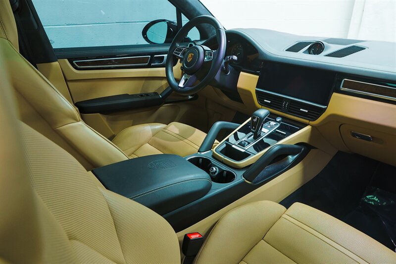 Used 2020 Porsche Cayenne Turbo AWD/4WD image 99